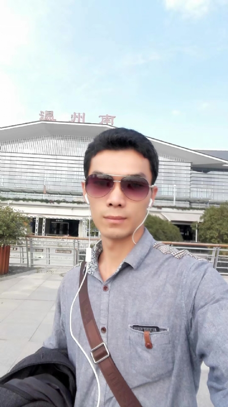 错把真心喂了狗的第三张照片--惠安相亲网